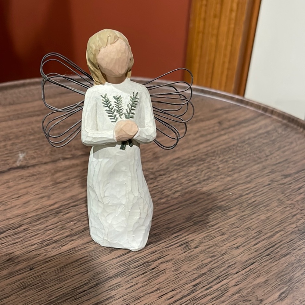 Willow Tree Angel of Remembrance